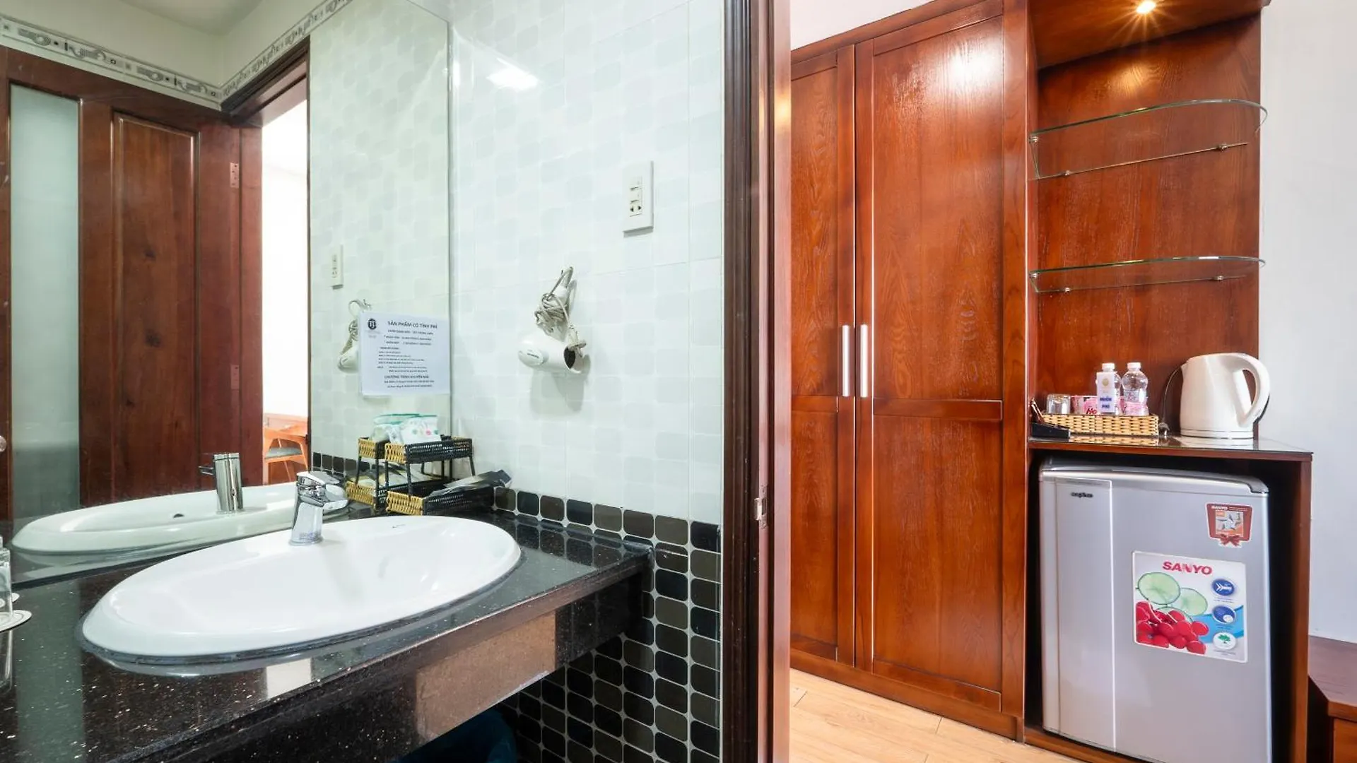 Thien Phu Logia Hotel Ho Chi Minh City 2*,